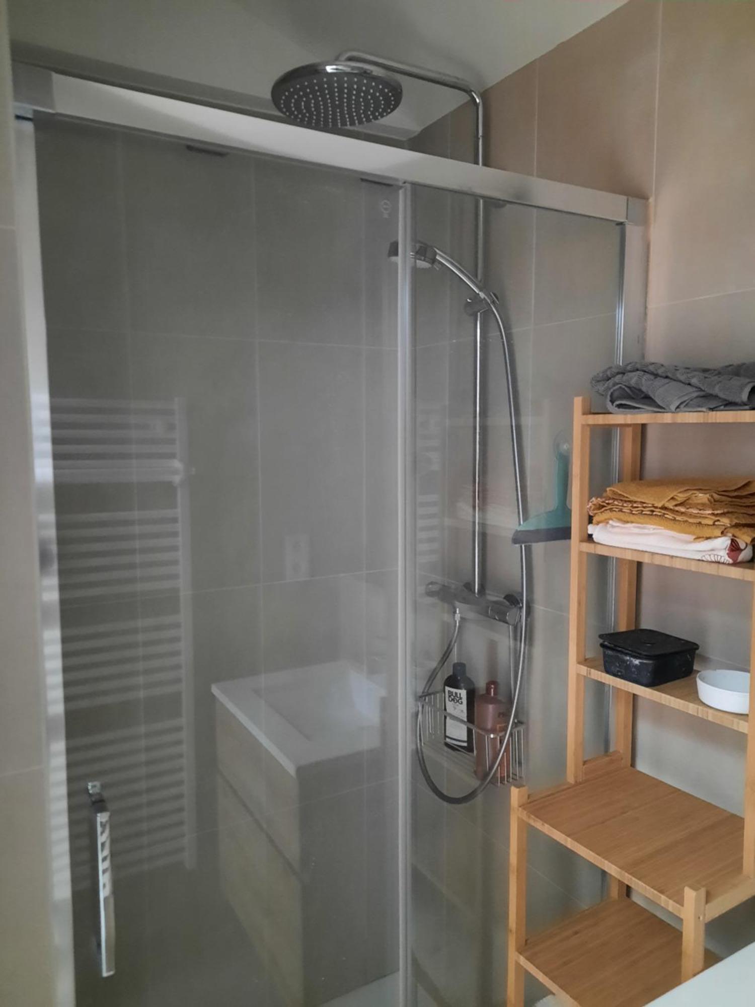 Homestay Loft 4-6 Personnes A Montmartre Paris