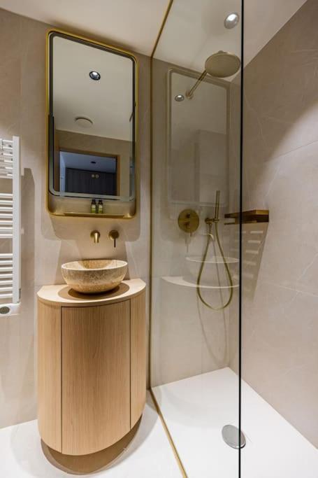 Apartment 154 Luxueuse-etienne Marcel-chatelet-paris 3