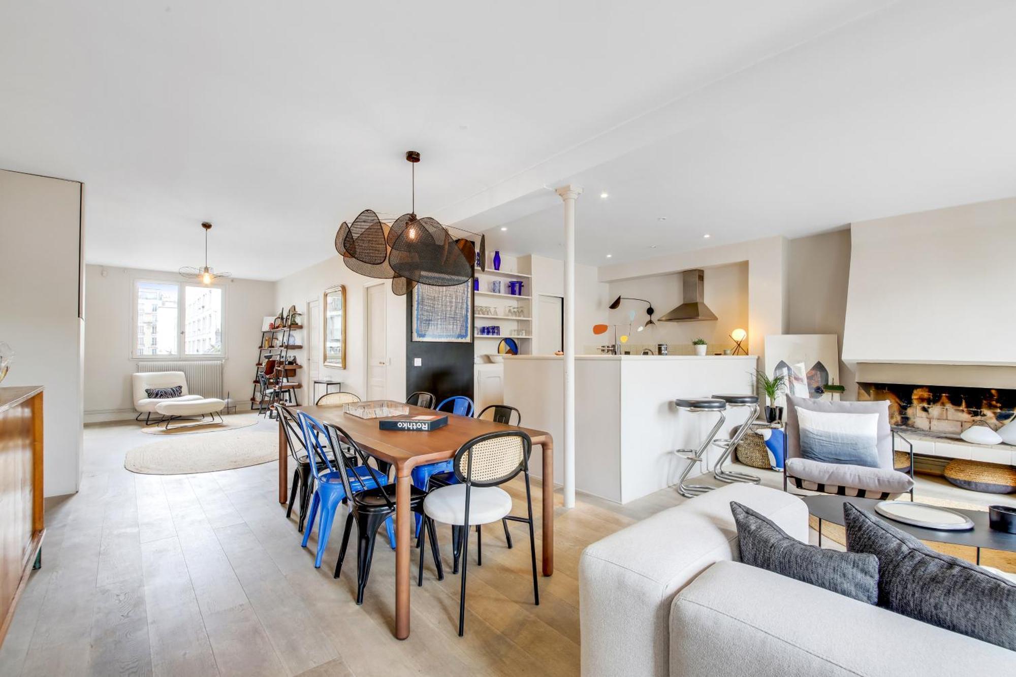 Stunning 2br Flat With Terrace Near Metro Station