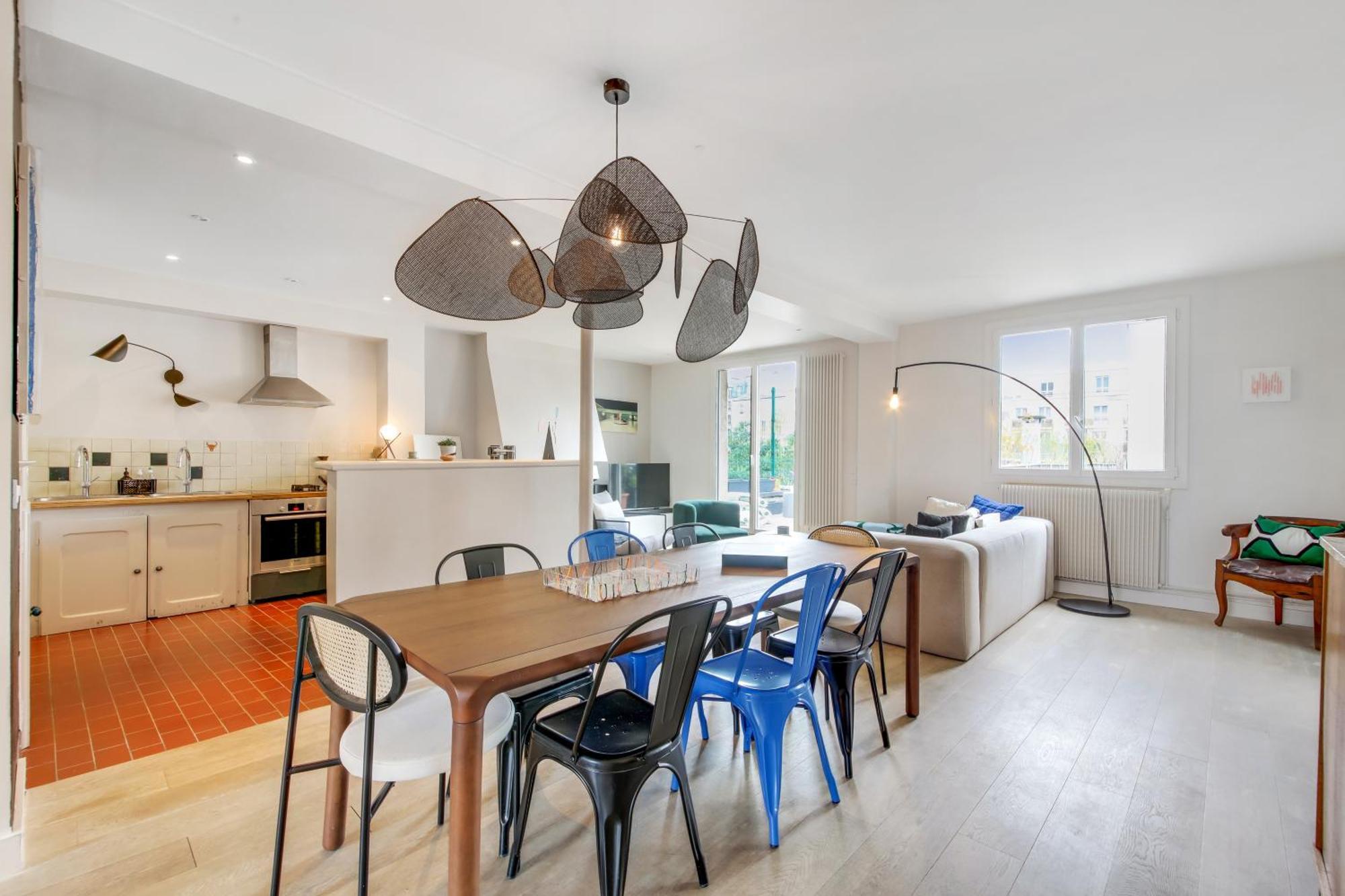 Stunning 2br Flat With Terrace Near Metro Station Apartment *