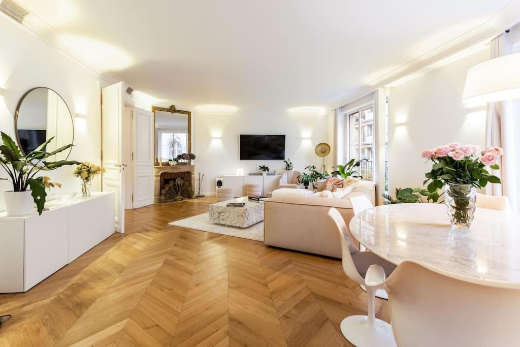 Maison Josephine Stunning Champs-elysees 3 Bedrooms Apartment