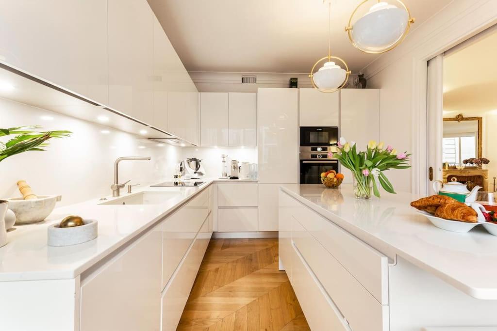 Maison Josephine Stunning Champs-elysees 3 Bedrooms Apartment Paris