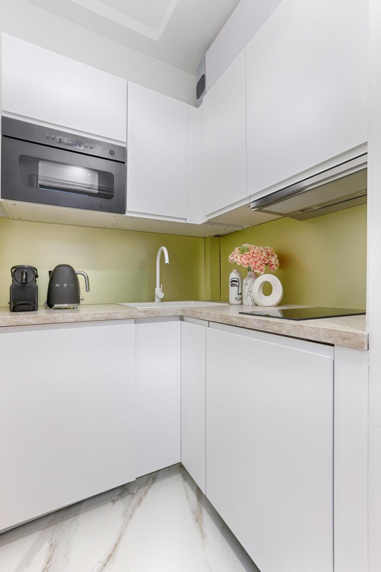 Apartment Charming Pied A Terre Near Montmartre
