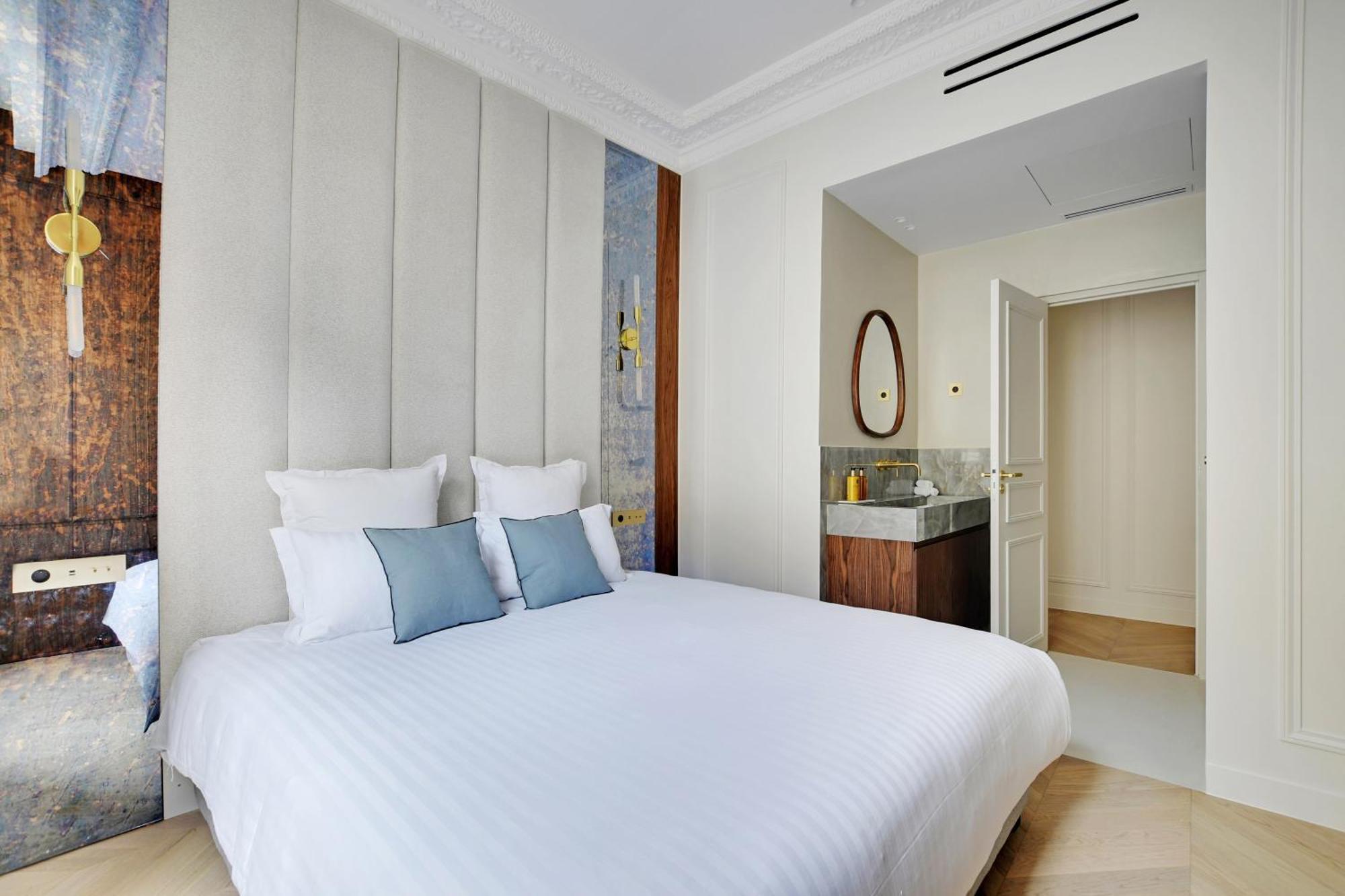 Maison Galante's With Services In La Madeleine - Opera Appartement *