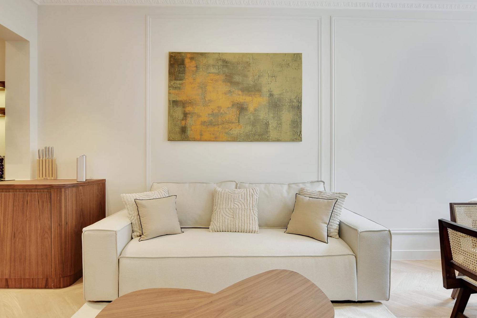Maison Galante's With Services In La Madeleine - Opera Appartement