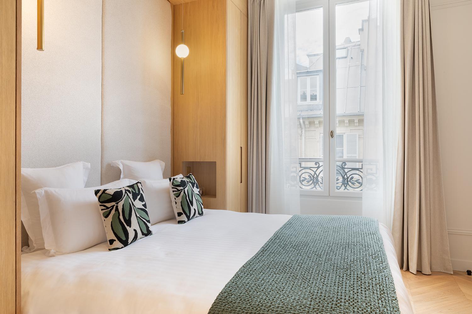 Maison Galante's With Services In La Madeleine - Opera Paris