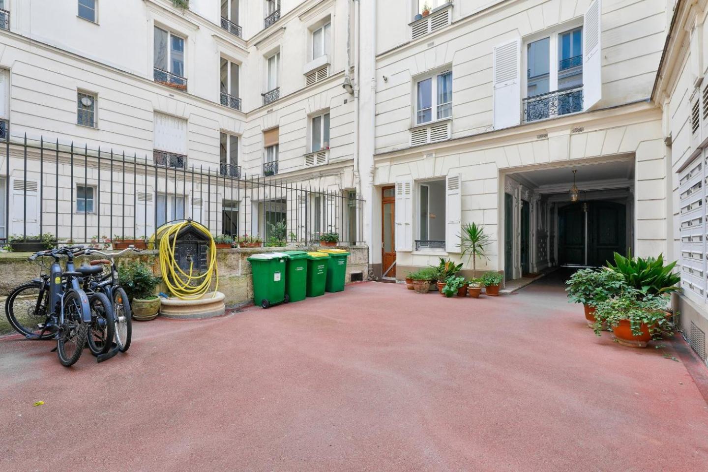 Guestready - Apt. Vintage Au Centre De Apartamento Paris