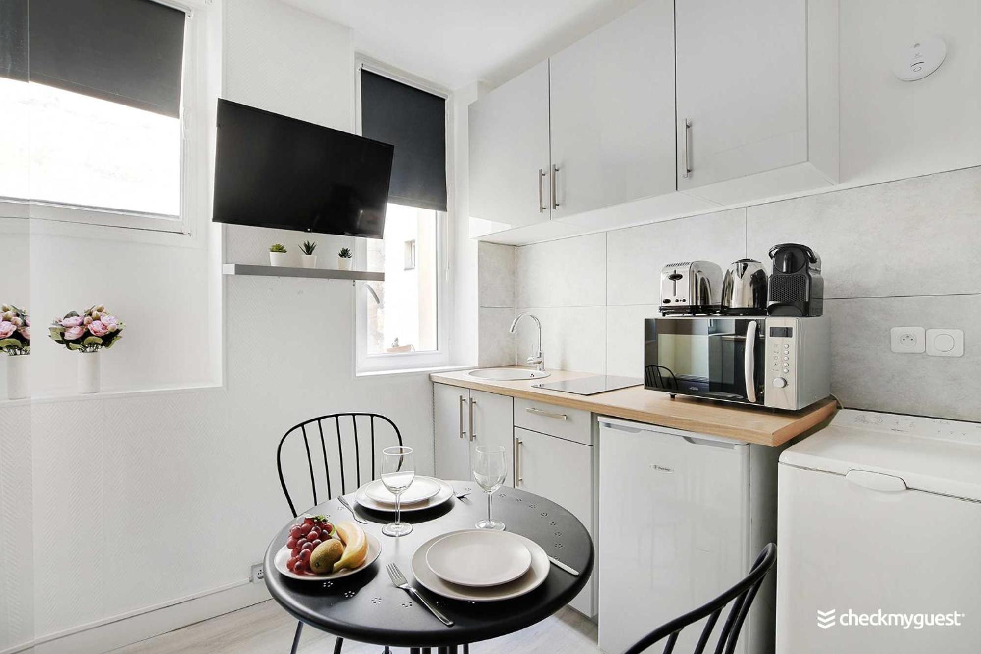 Lovely Studio In The Heart Of The Marais