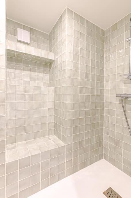 Charming Ideally Located In Paris, 9th Apartment