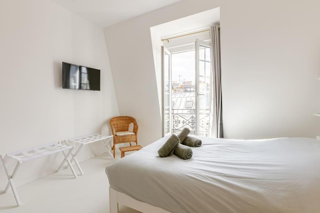Charming Ideally Located In Paris, 9th Apartment