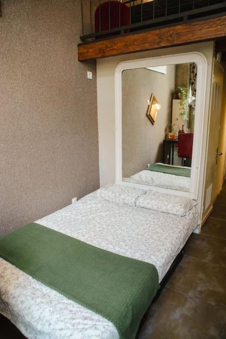 Quartier Belleville 20m2 Avec Mezzanine * Paris