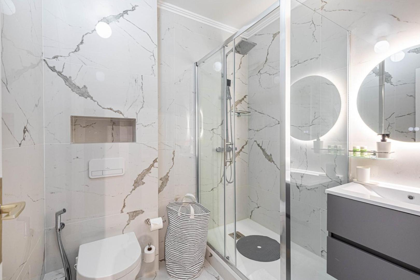 Guestready - Moderne Pres De L'arc De Triomphe Apartment