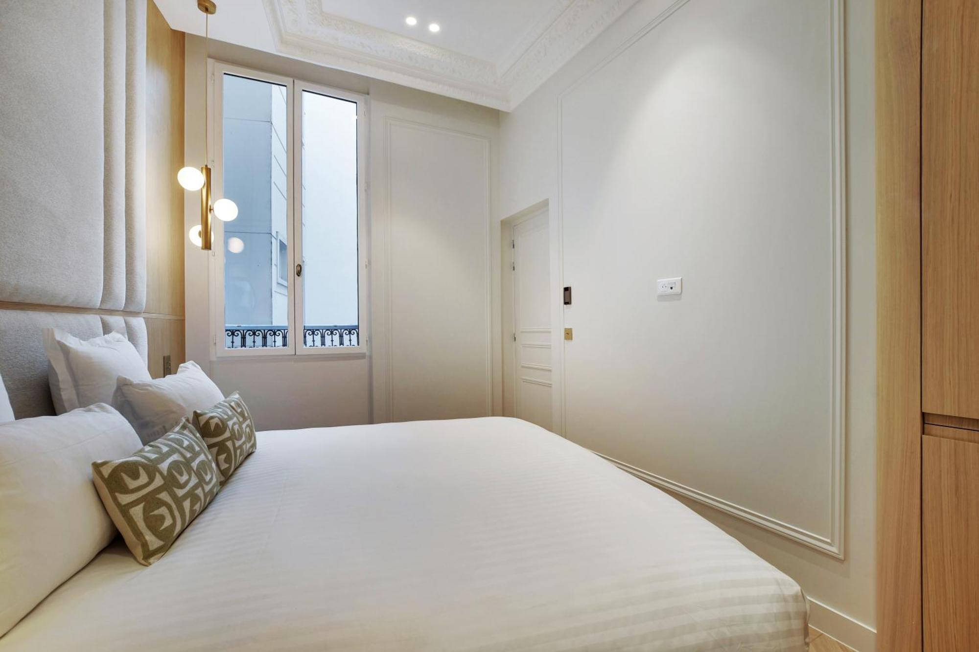 Maison Galante's With Services In La Madeleine - Opera Appartement Paris