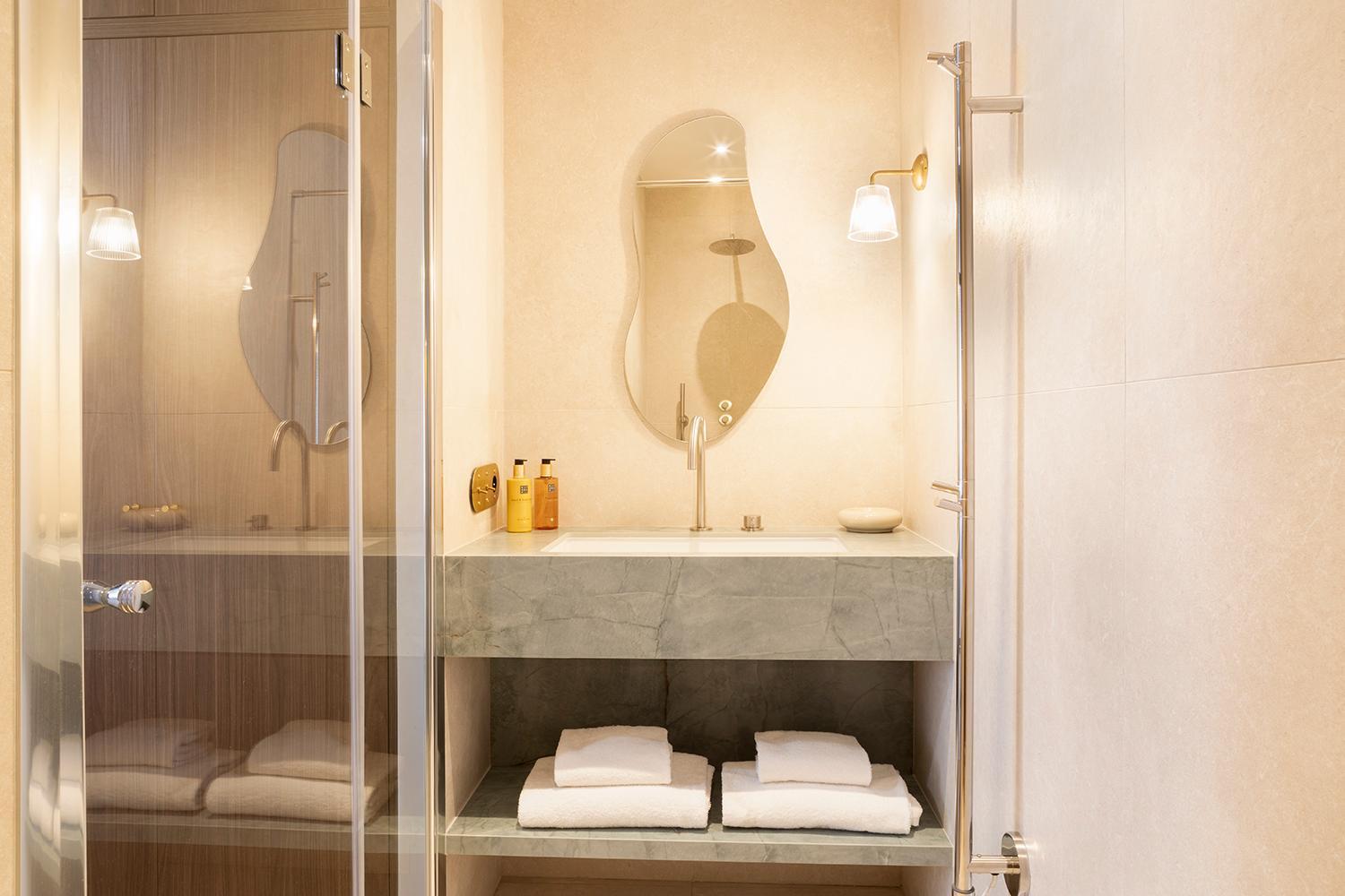 Oniri - Serviced Eiffel Tower - Rue D'augereau Apartment *