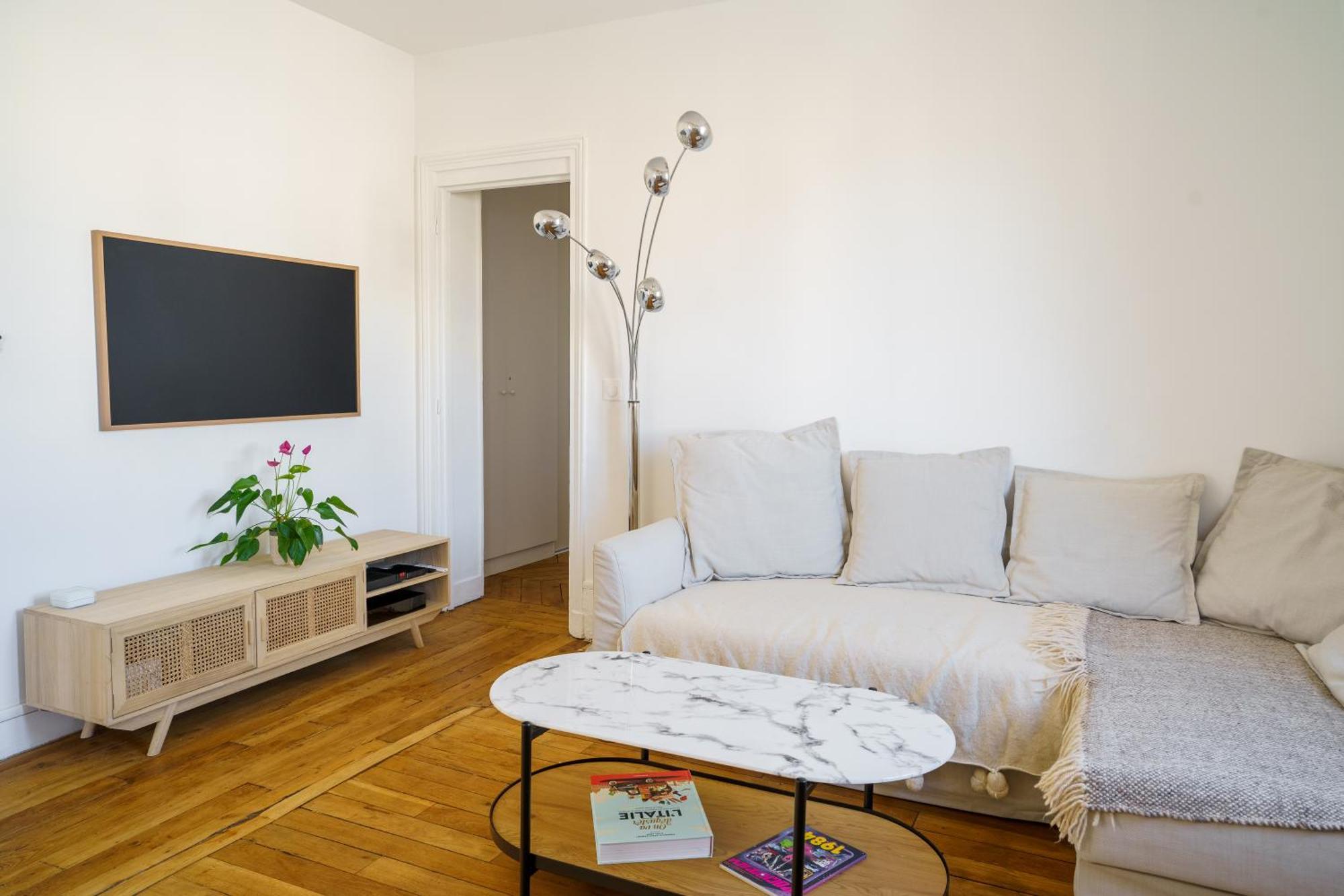 Apartment Bright & Serene 1bd Retreat Canal Saint-martin *