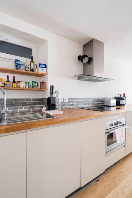Apartment Moderne Renove Et Spacieux, Au Coeur De *