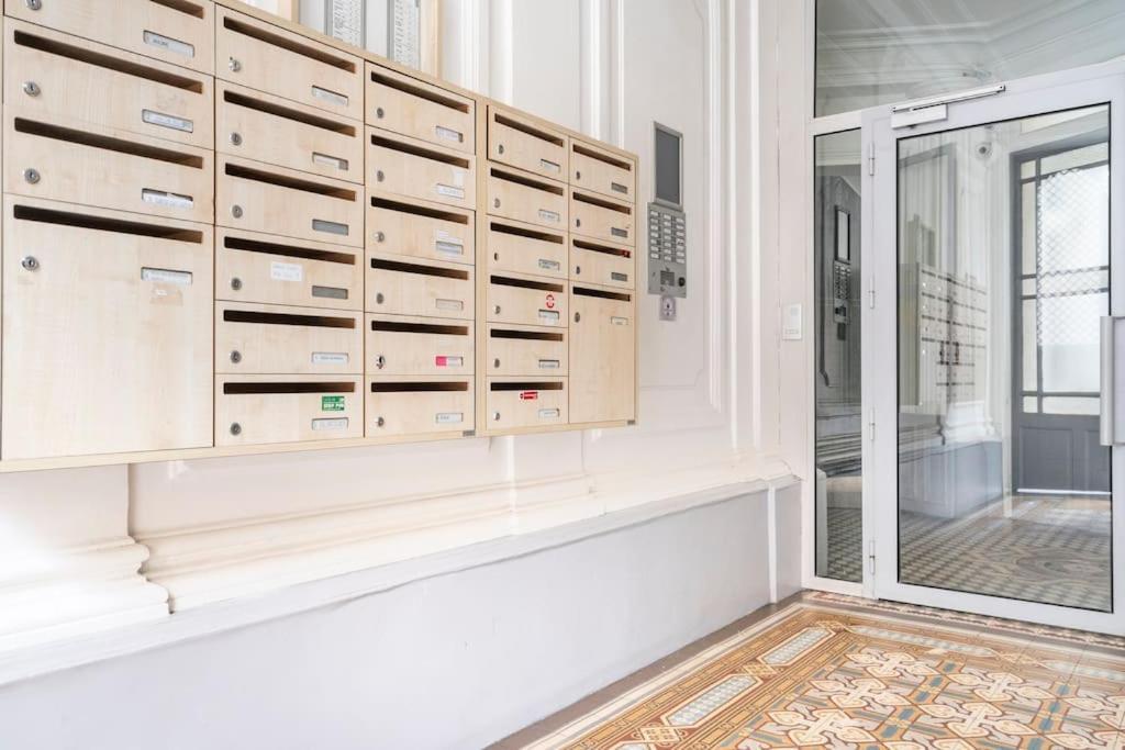Apartment Moderne Renove Et Spacieux, Au Coeur De *