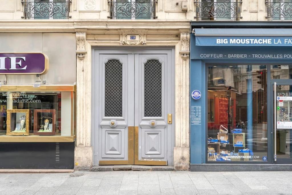 Moderne Renove Et Spacieux, Au Coeur De Paris