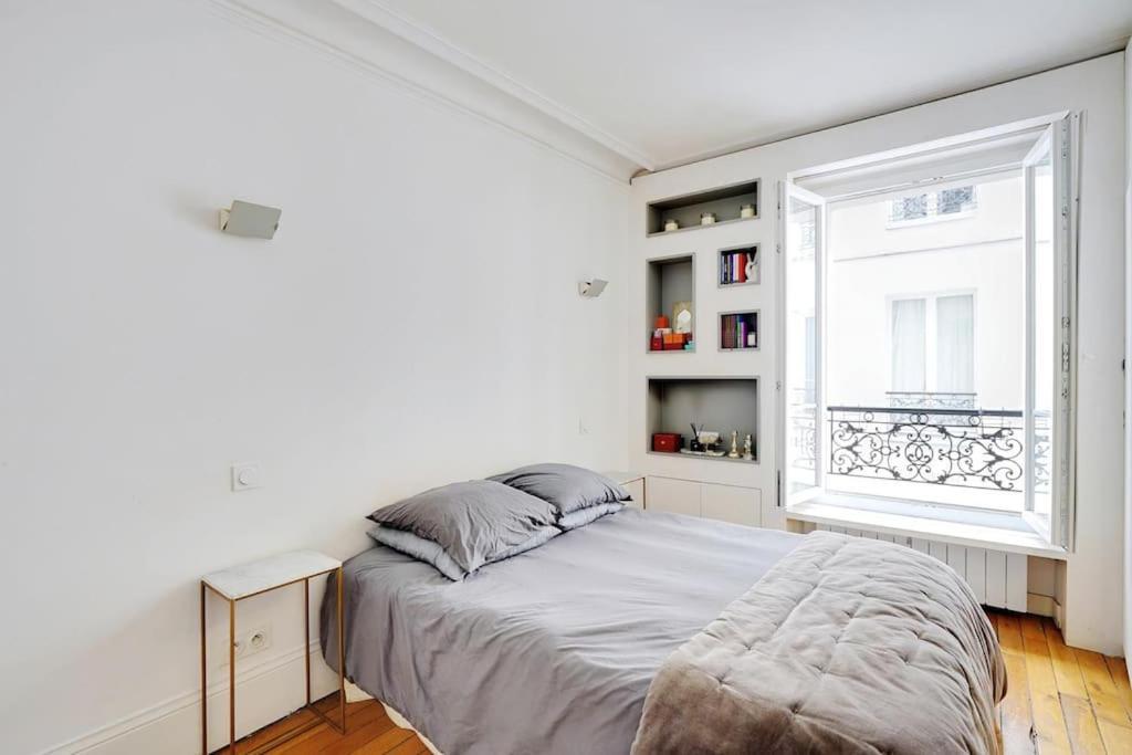 Proche Champs Elysees Apartment