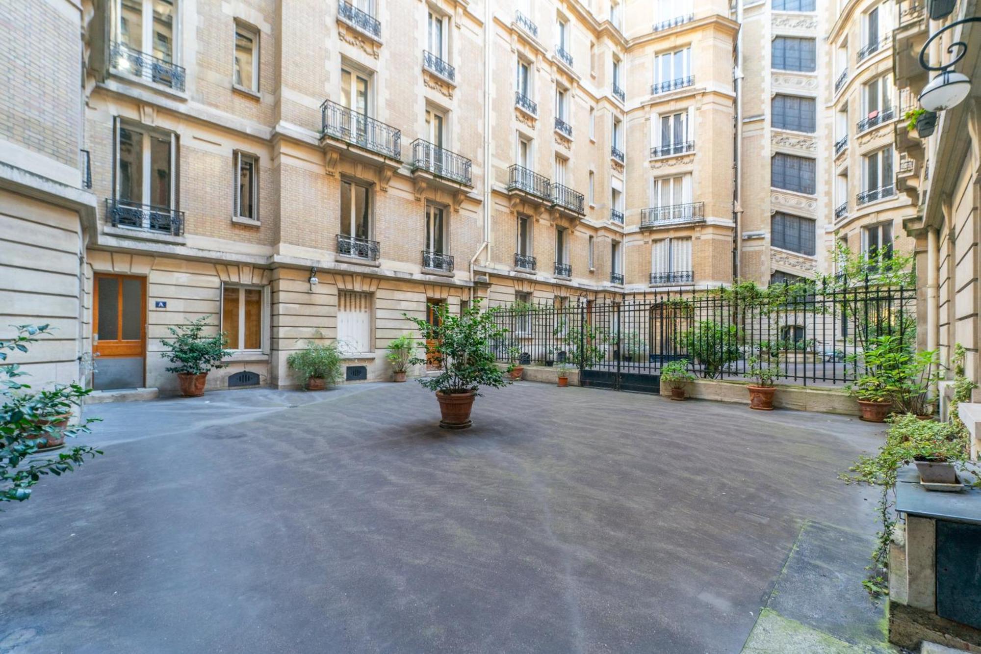 Le Courcelles - Proche Arc De Triomphe Apartamento *