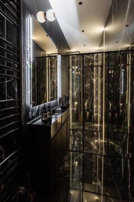 Luxueuse # 2 # Wagram # 17 Paris