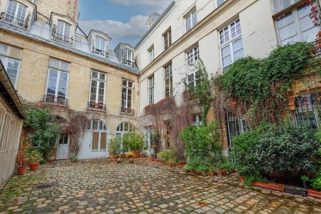 Loft Place Des Vosges Apartment
