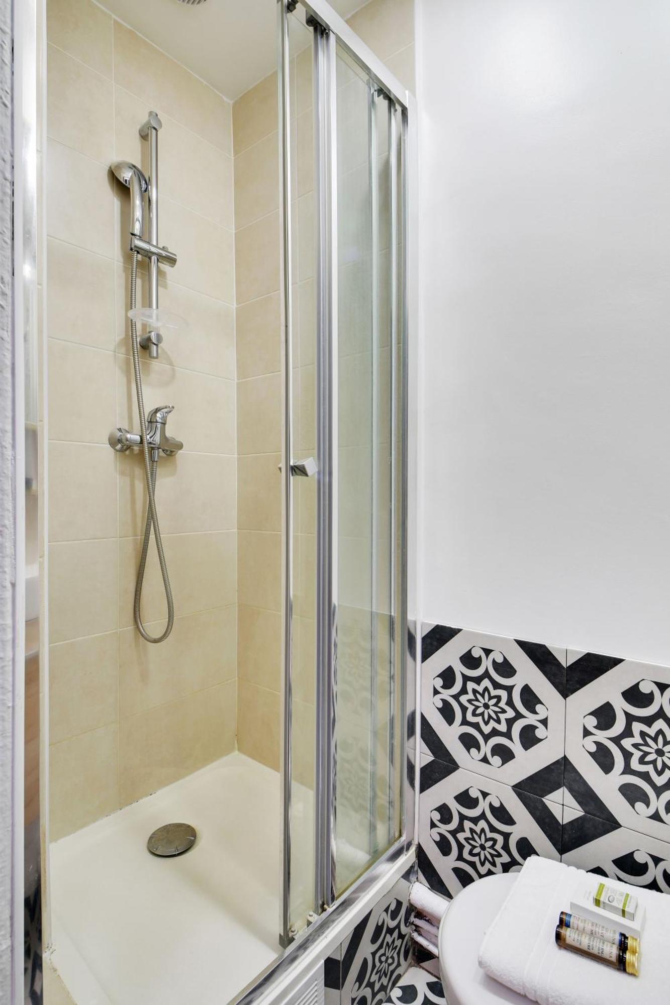 Comfortable Studio Porte-dauphine Appartement
