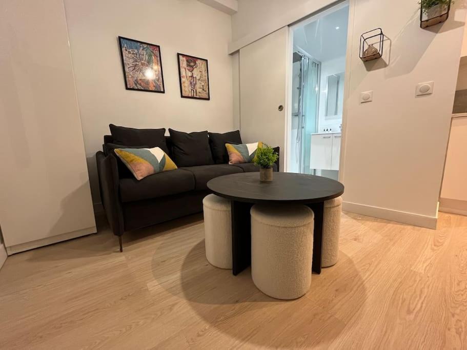 Oberkampf By Edelsam 18 Apartment