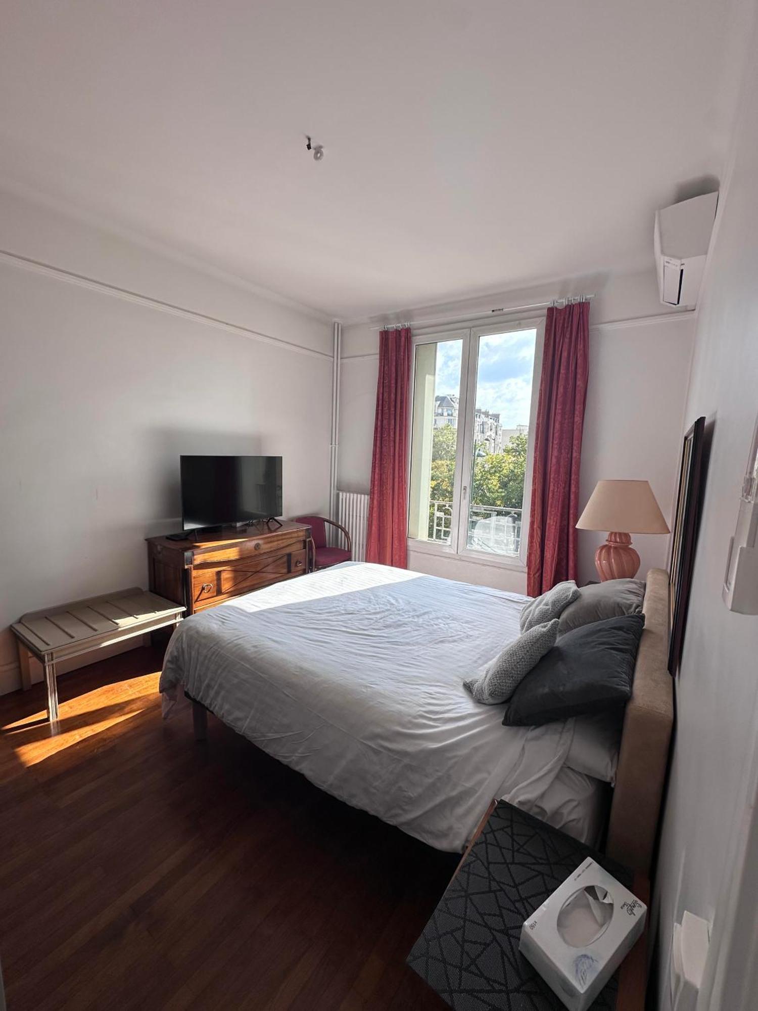 Appartement Luxueux A La Porte D'auteuil - 16eme Arrondissement *