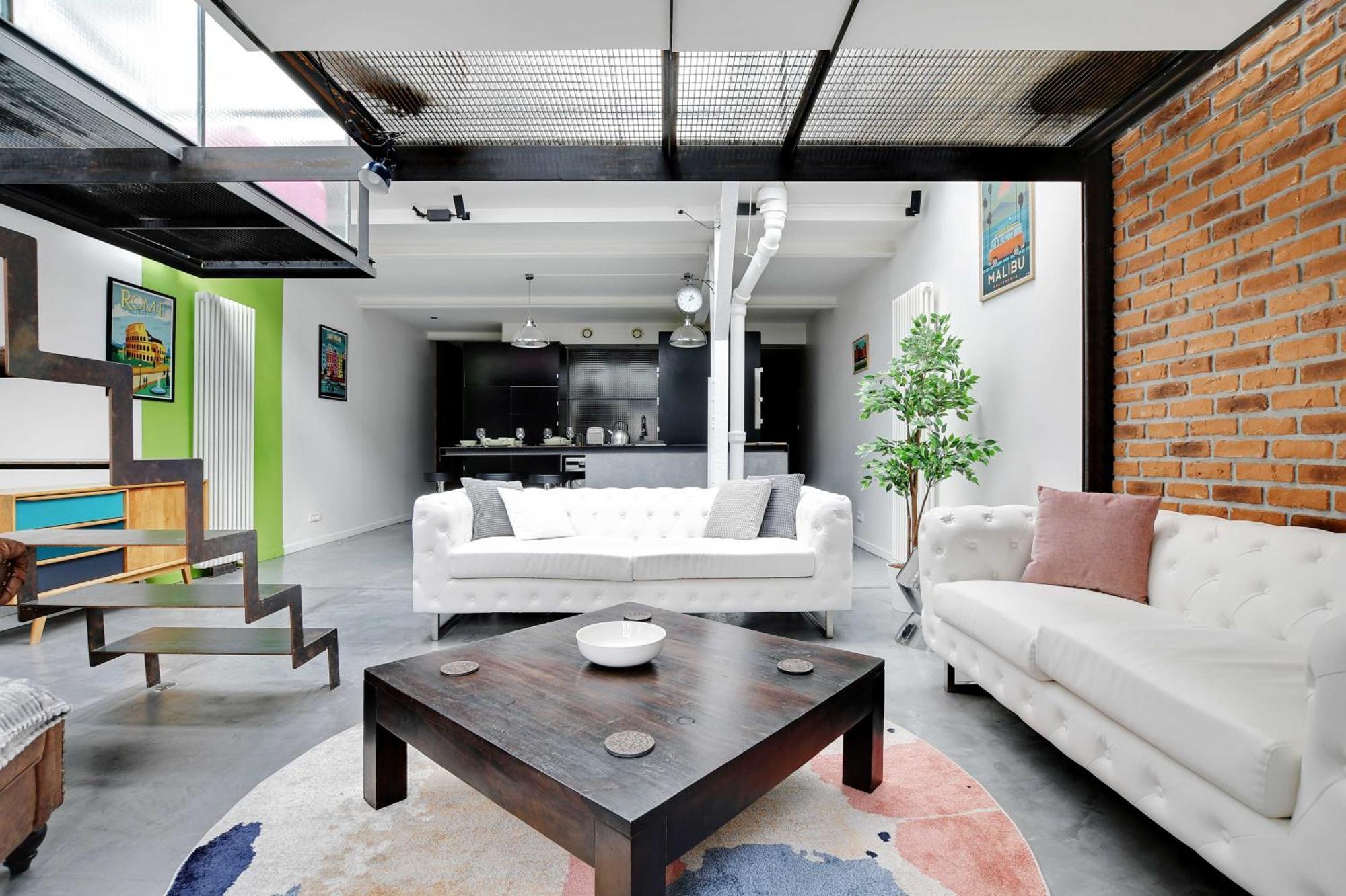 Somptuous Terrace-2br-6pcenter Of