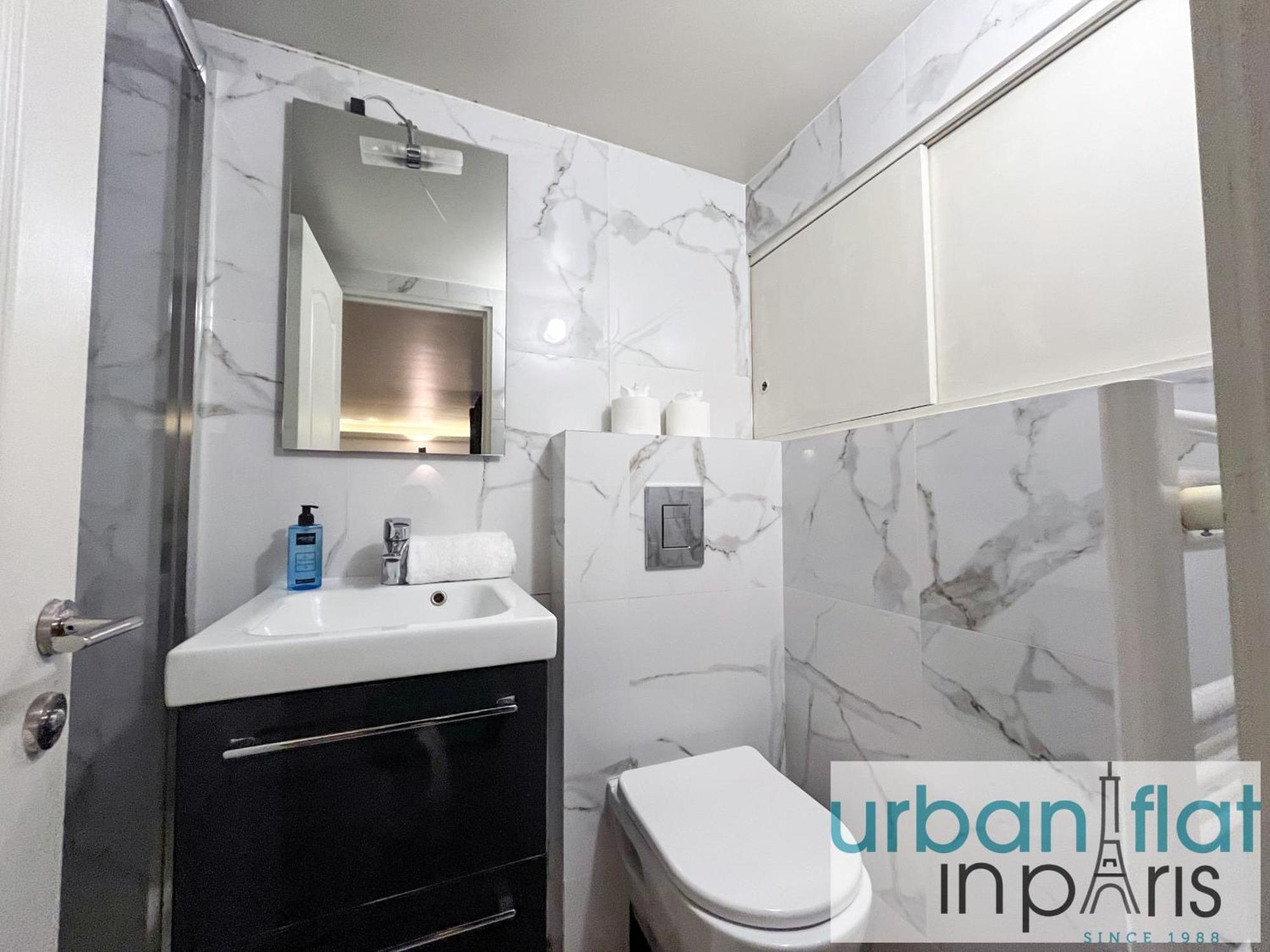 Urban Flat 09 - Stylish Triplex Champs-elysees Apartment *