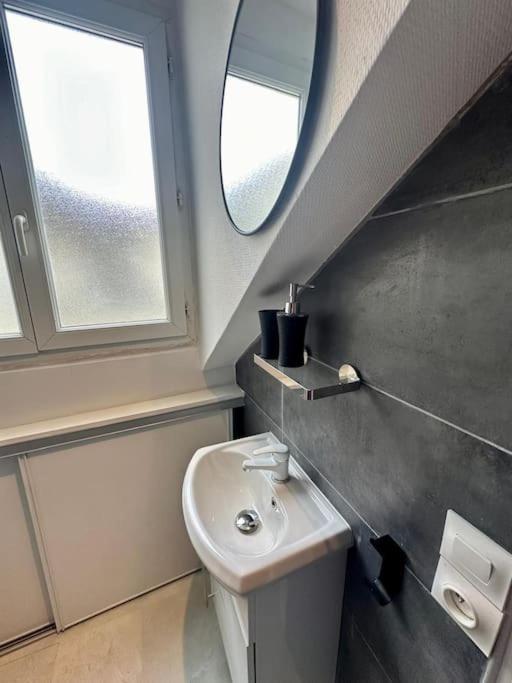 Apartment Au Proche Du Louvre Paris
