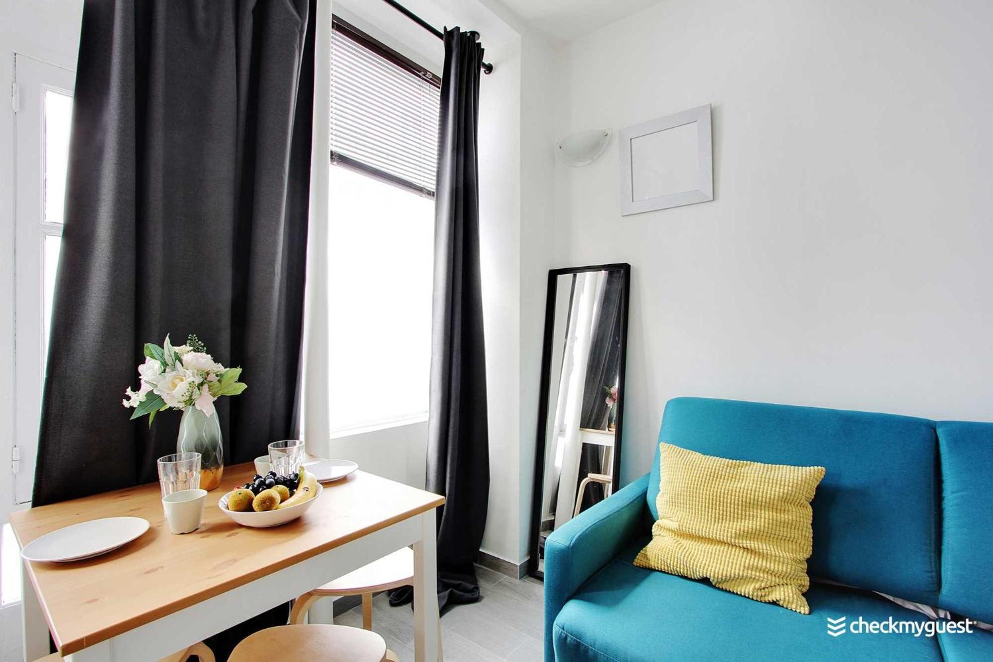 Appartement A Parisian Experience For 2 - Place De Clichy