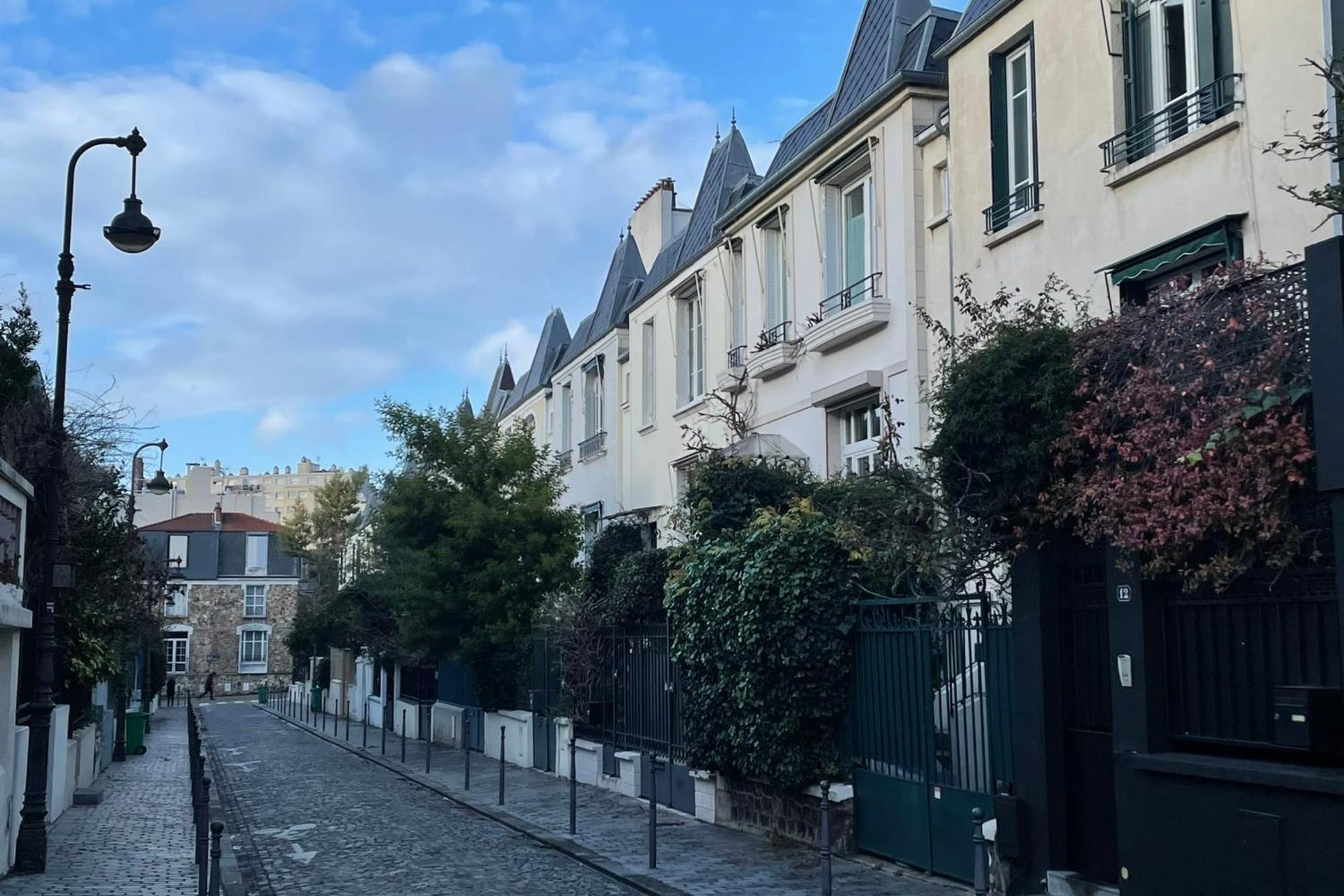 Appartement For 2 With Balcony In *
