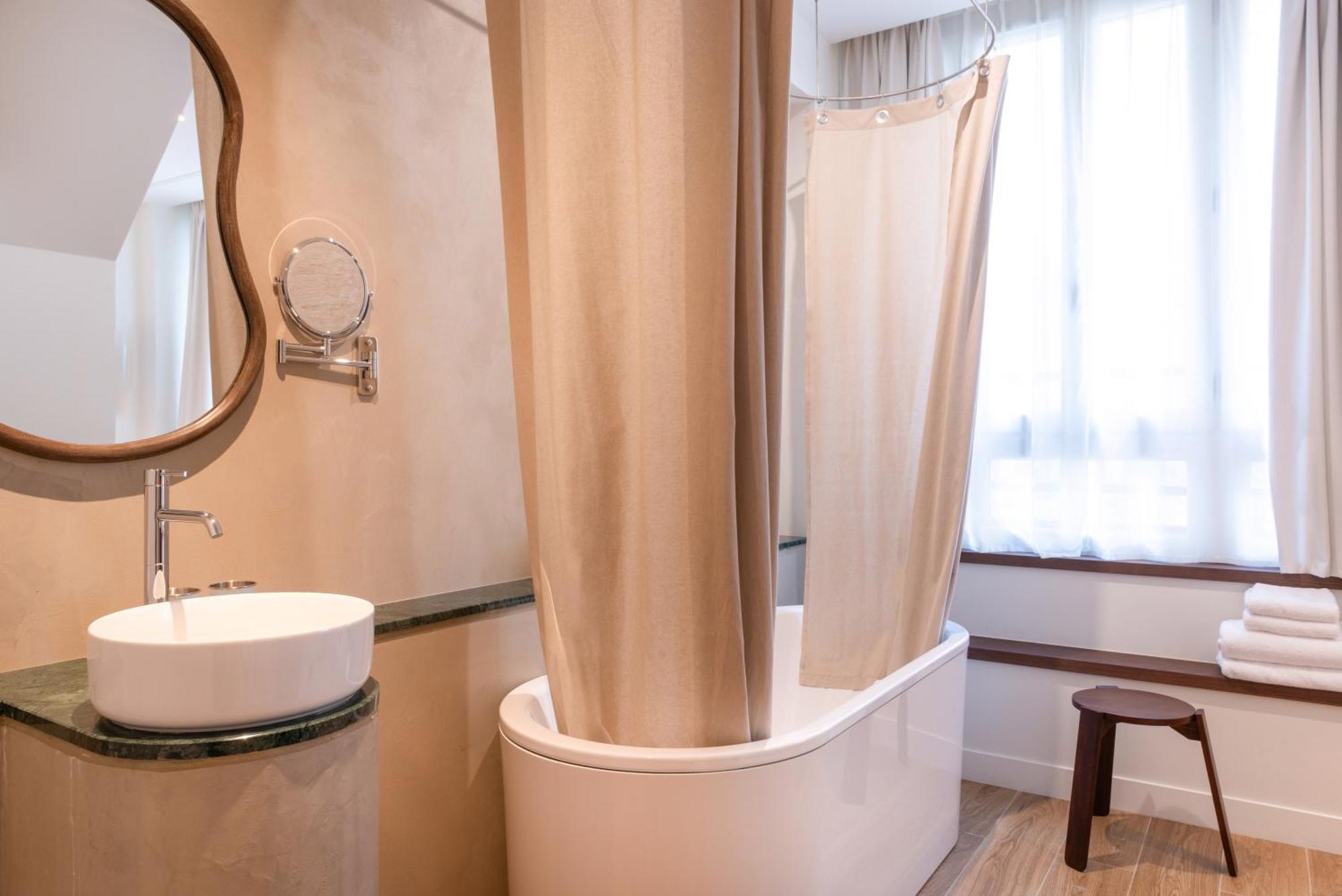 Le Lampika 4* Paris