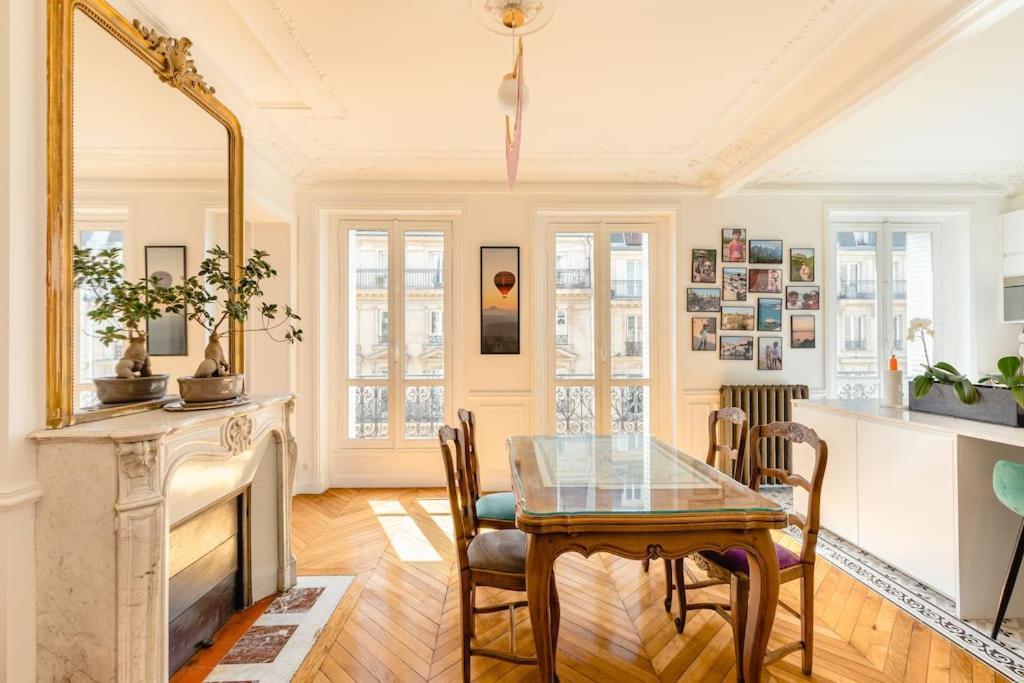 Apartment Luxury 1 Bedroom 700ft2 Montorgueil/leshalles *