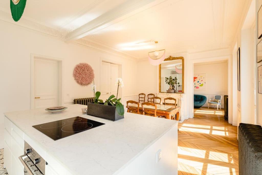 Apartment Luxury 1 Bedroom 700ft2 Montorgueil/leshalles Paris
