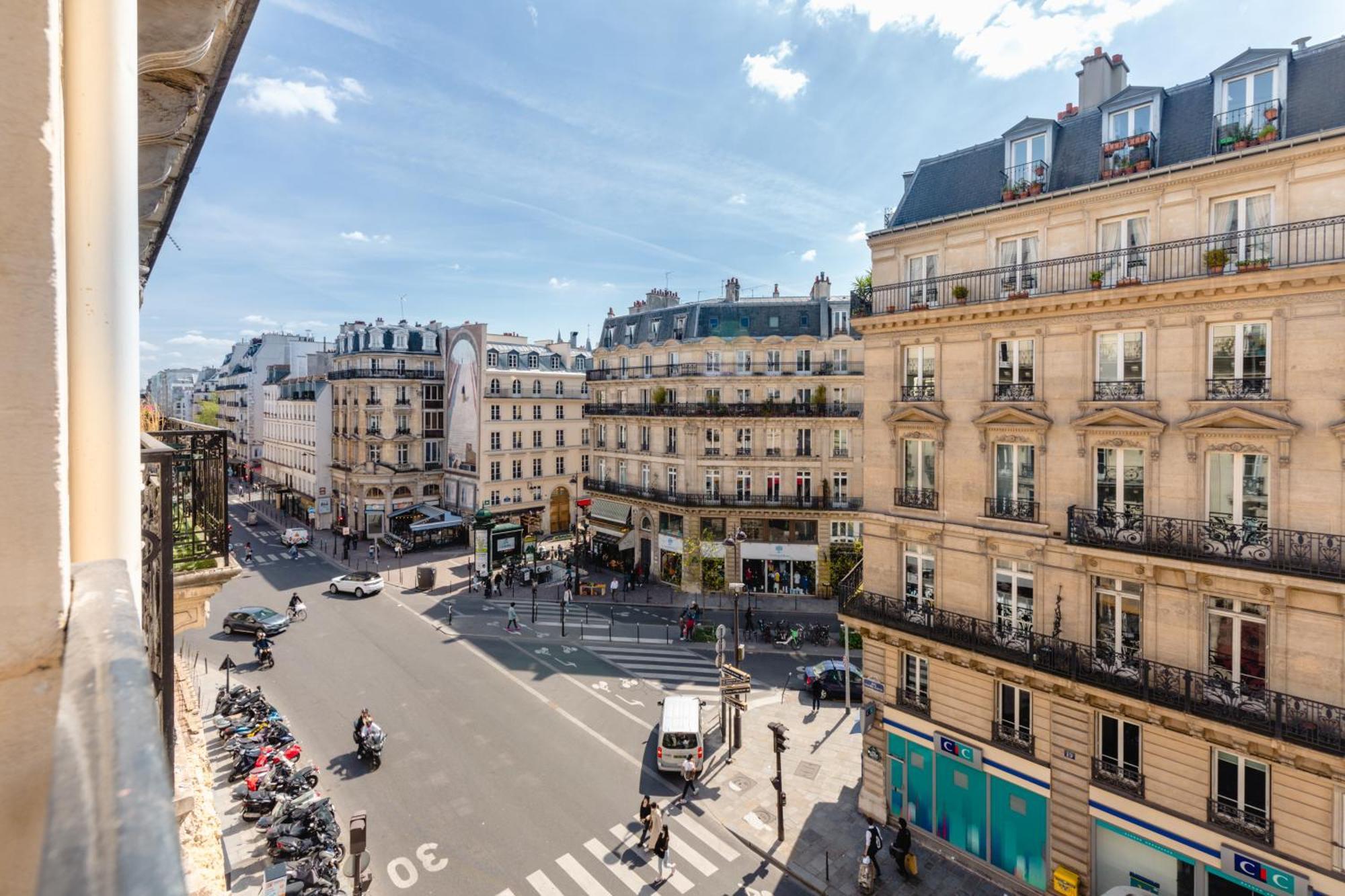 Apartment Luxury 1 Bedroom 700ft2 Montorgueil/leshalles *