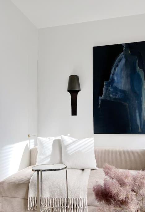 Apartment Petite Maison Dans Le Marais Paris