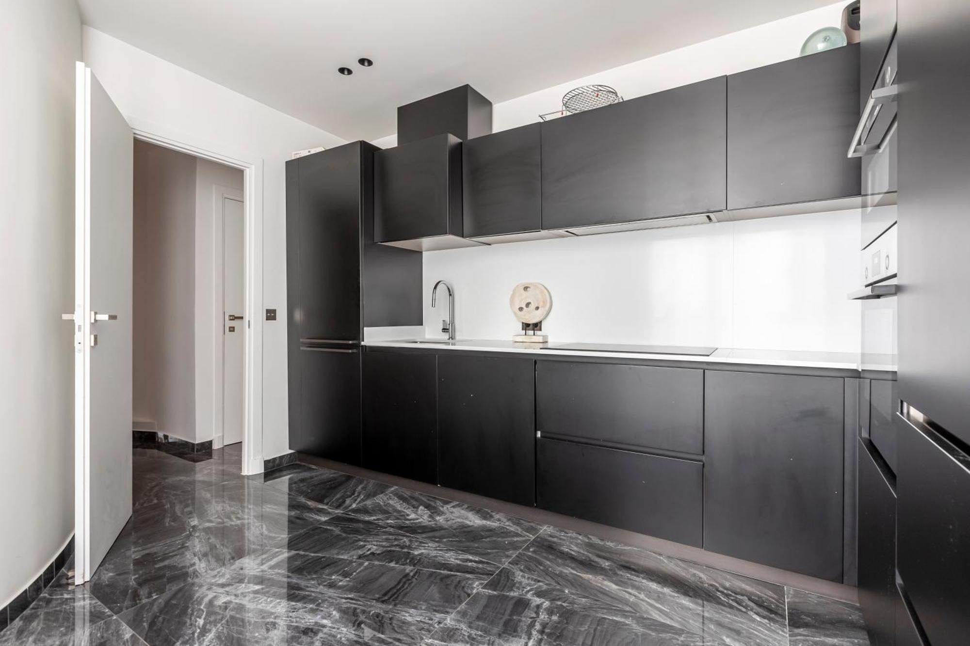 Apartment Amazing 2bdr/6pax Next To Champs Elysees Paris