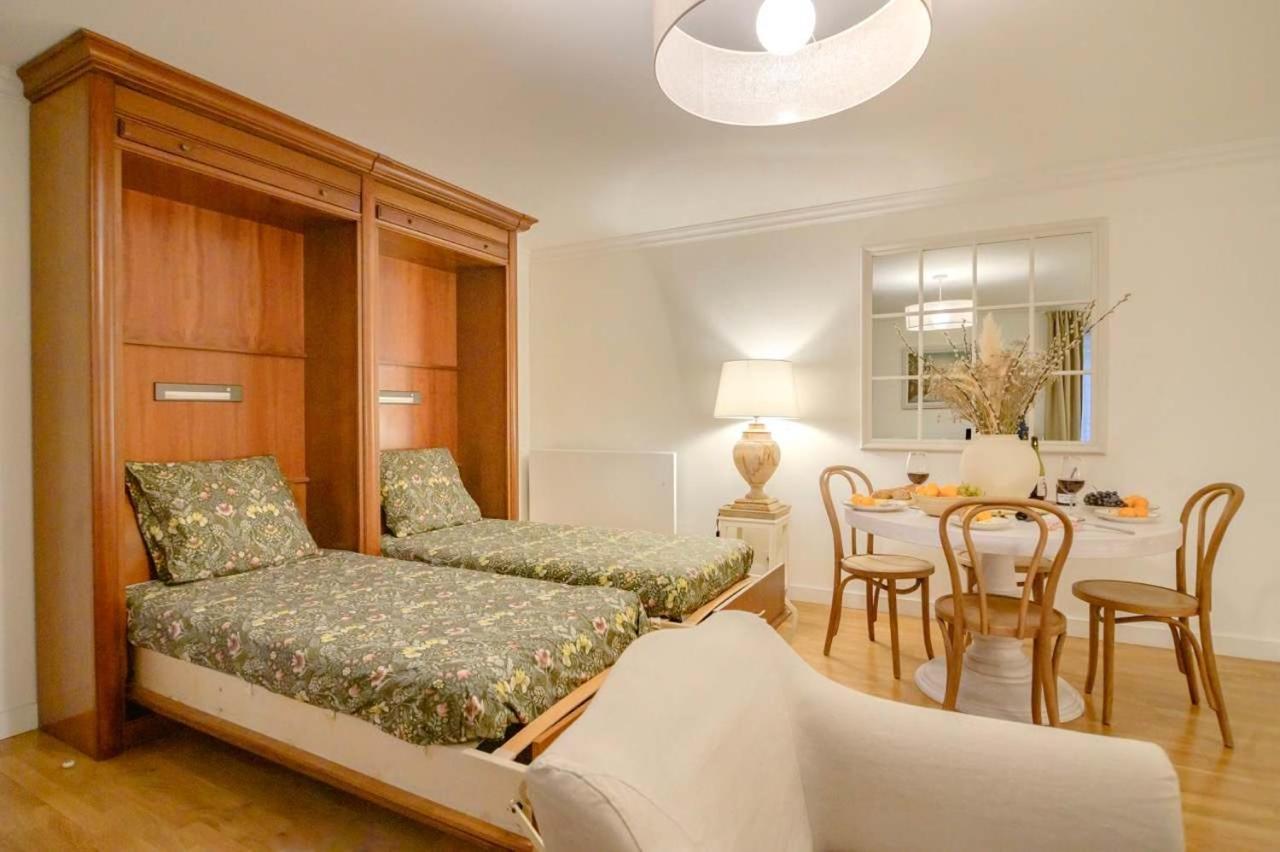 Apartamento Le Regal Elysees Paris