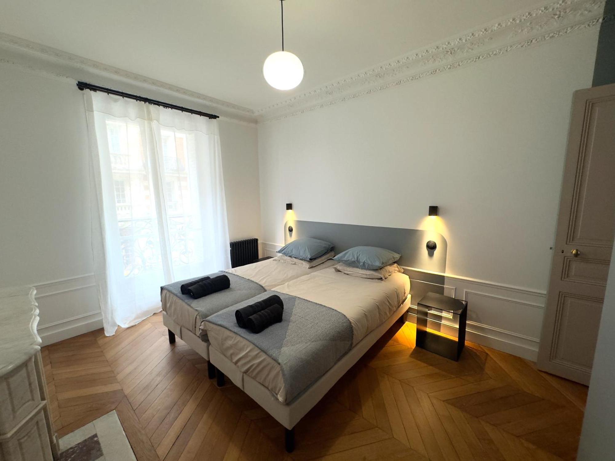 Parisian Luxury Style - Heart Of Montparnasse Apartment Paris