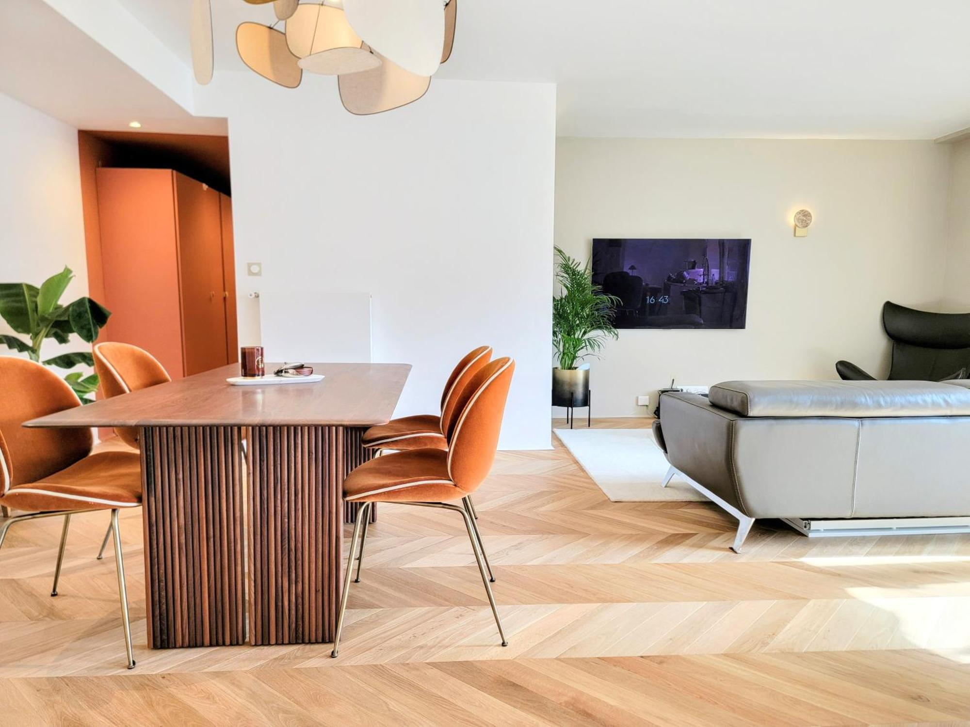 Luxury Flat With Balcony Near Arc De Triomphe Paris