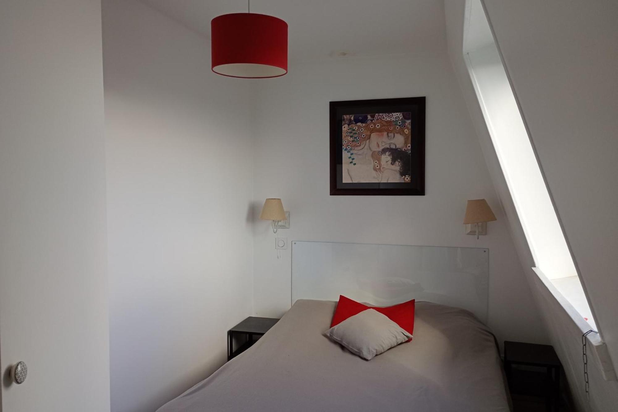 Apartamento Charming 2 In Front Of The Square Montholon Paris
