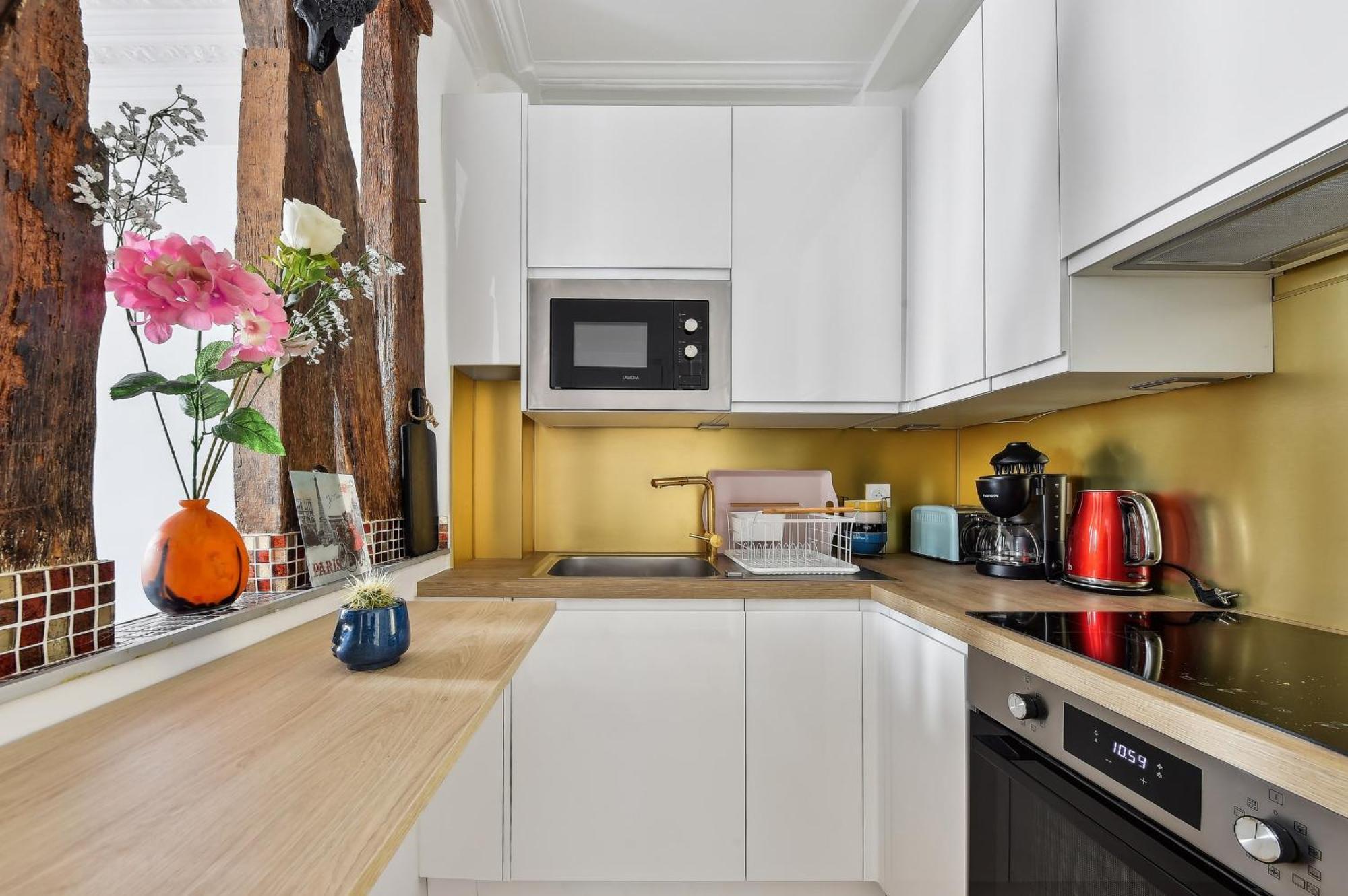 Apartment Montmartre - 2br - Cityapartmentstay Paris