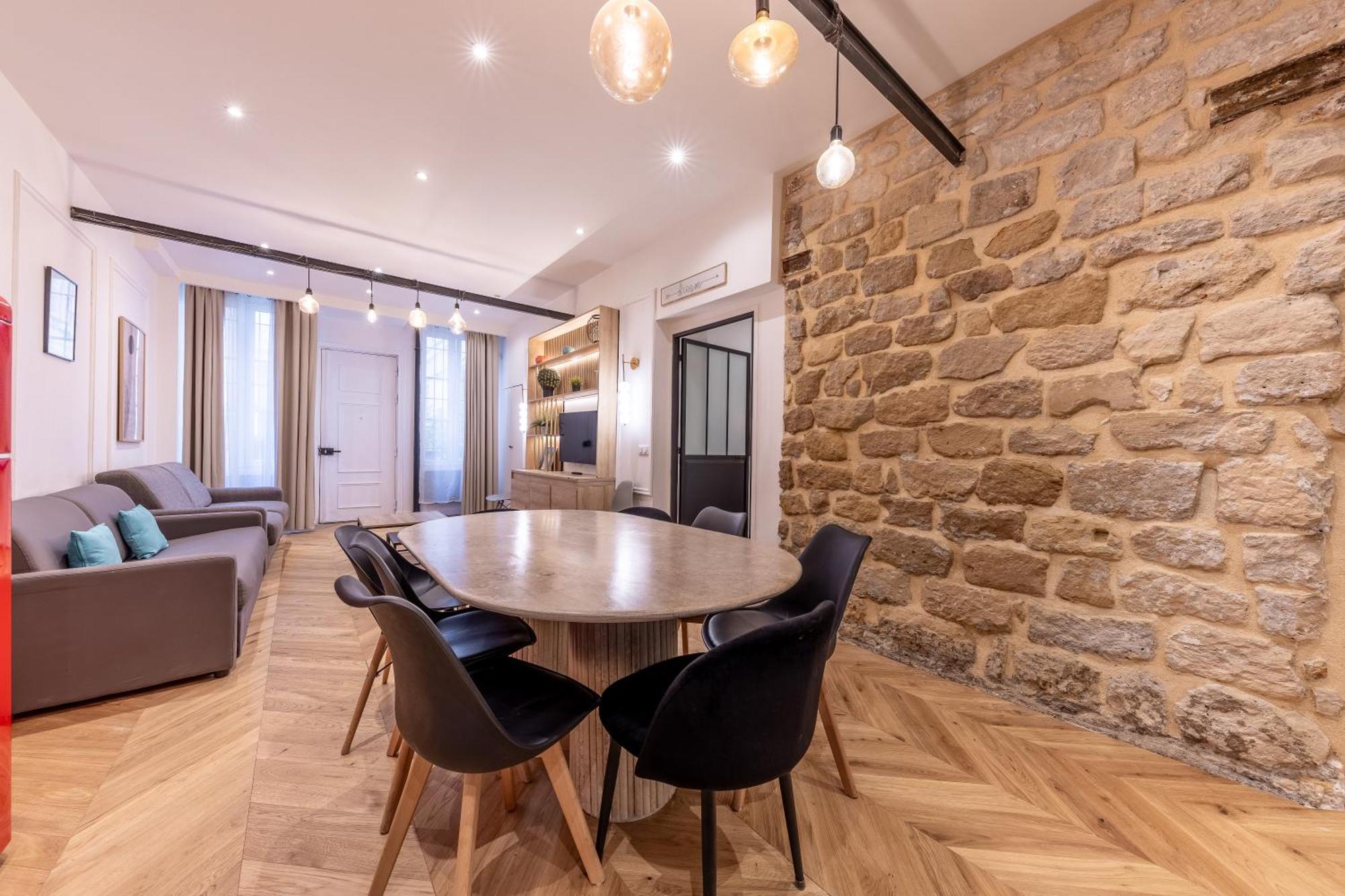 Apartment Off Spacious 4-star Family For 10 Guests 3br