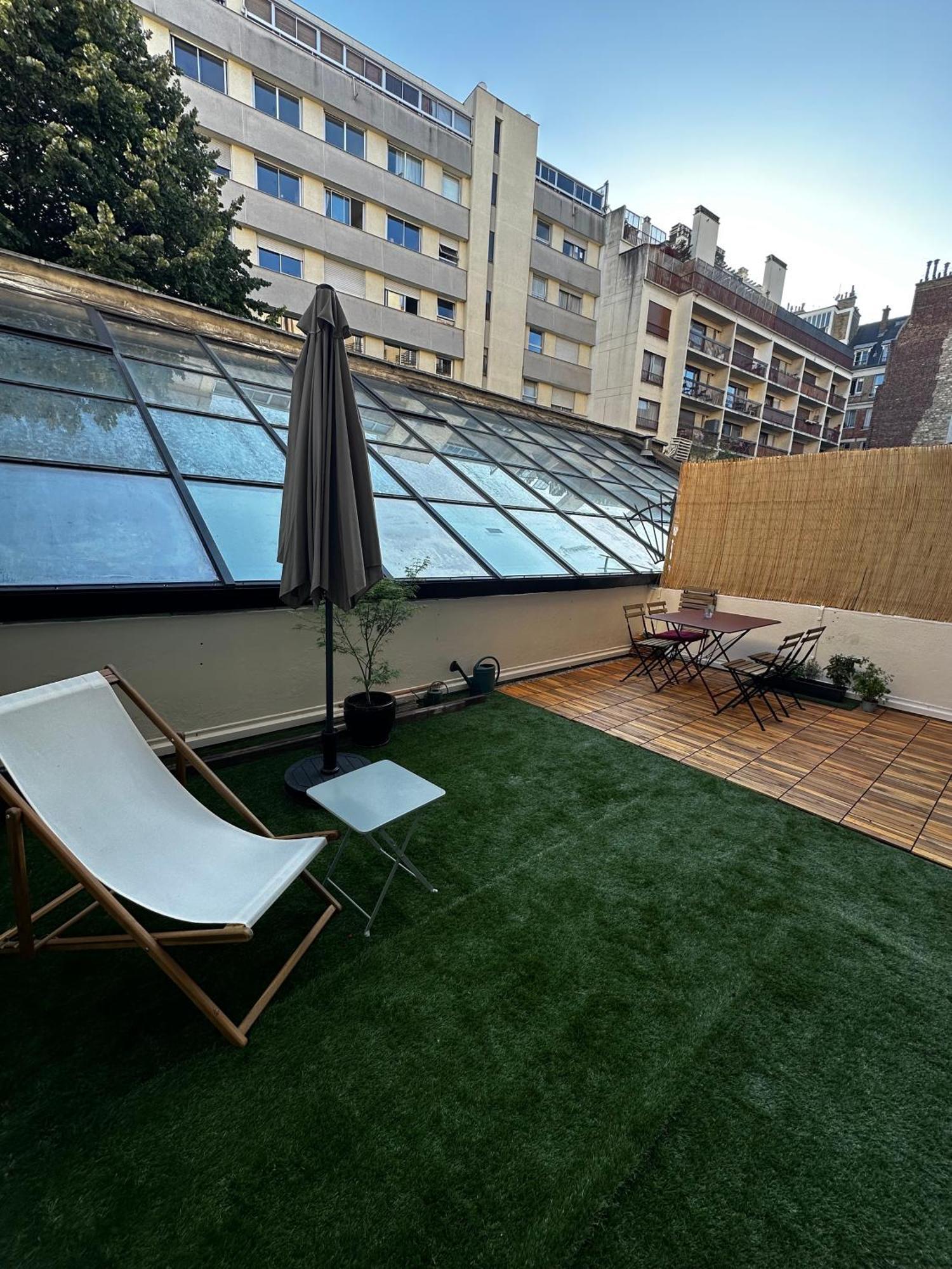 Avec Terrasse Apartment