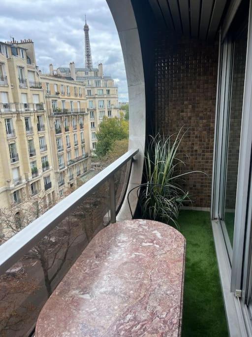 Avec Balcon Vue Tour Eiffel Apartamento *