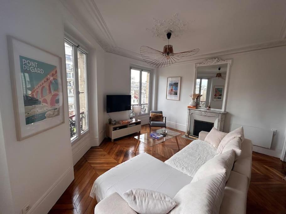 Superbe 17eme 55m2 Apartment Paris