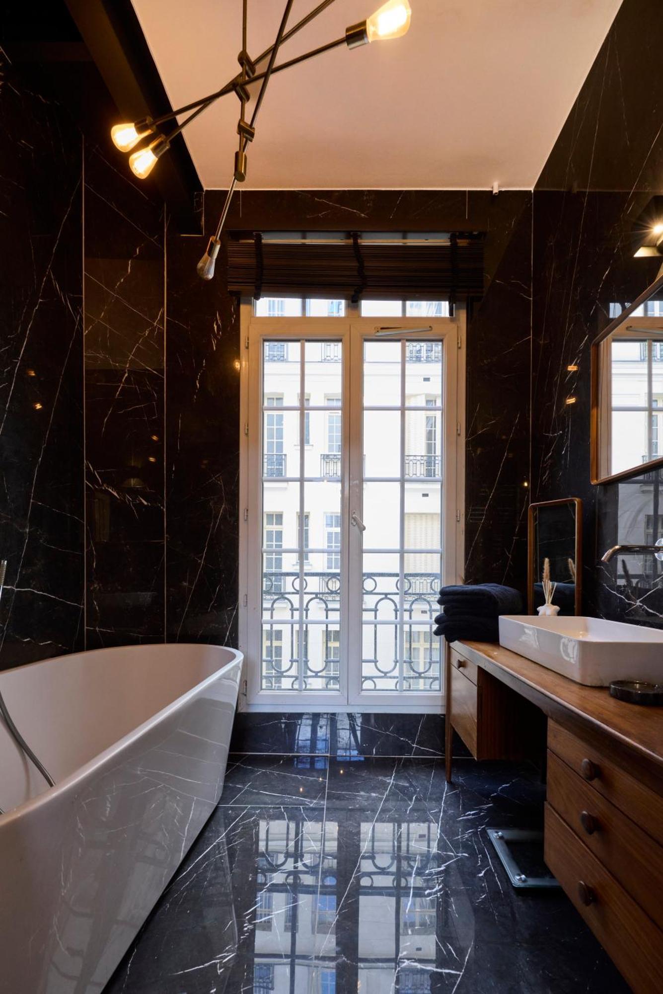 Apartment Un Cosy Au Coeur De 17 Batignolles , Monceau Paris